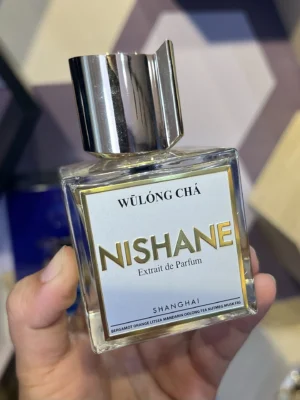 Nishane Wulong Cha perfume bottle view 1