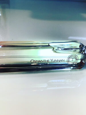 Hermès (Hermessence) Osmanthe Yunnan perfume bottle view 1
