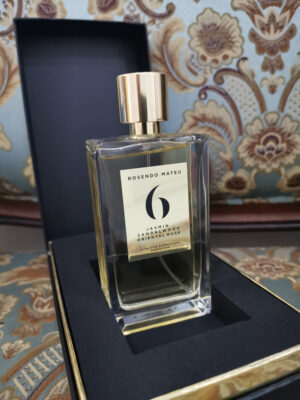 Rosendo Mateu Nº 6 Jasmin, Sandalwood perfume bottle view 1
